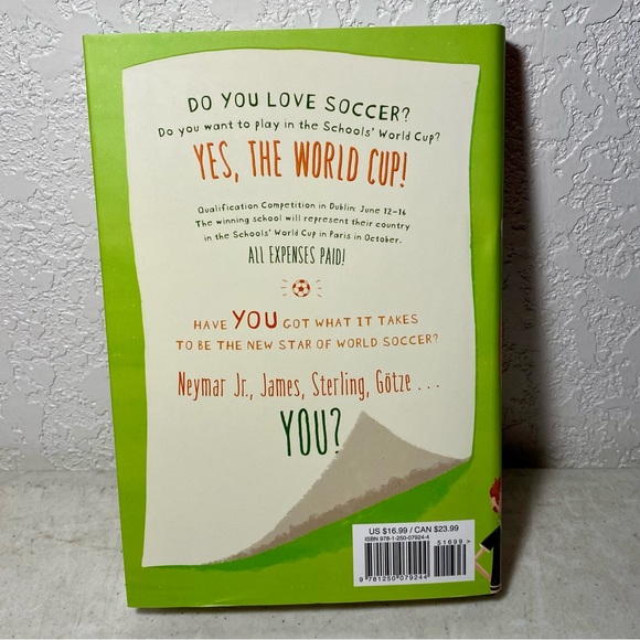 KIERAN CROWLEY, The Might Dynamo, HB/DJ, 1ST ED. (JUVENILE FICTION, SOCCER) New - Picture 2 of 3